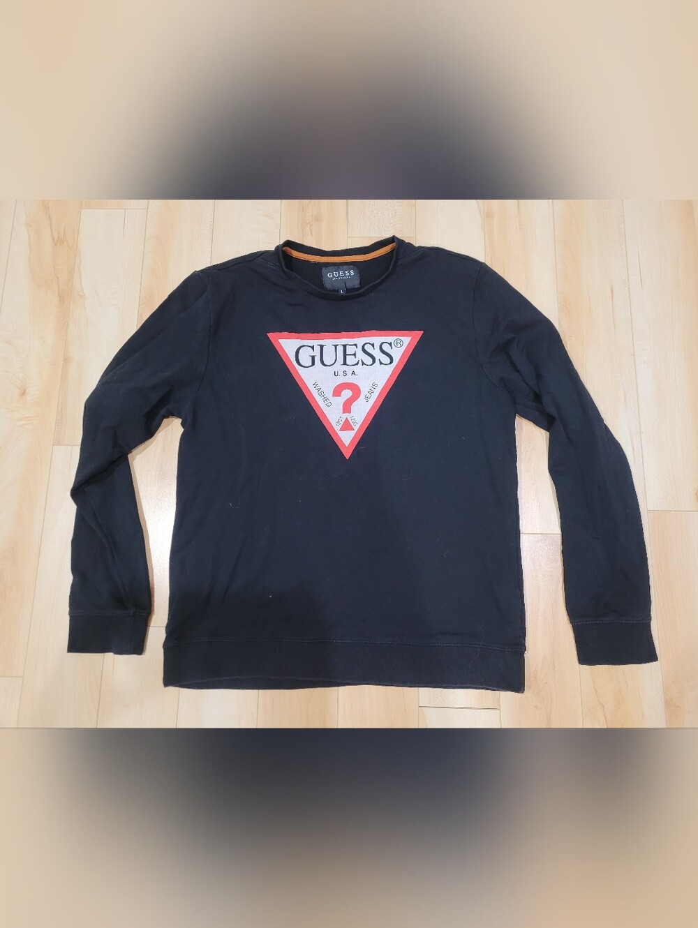 Guess men's size large black sweatshirt